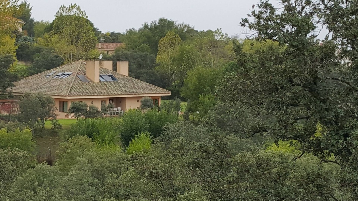 Sevilla la Nueva Ski Chalet | Las Siete Encinas, large villa on the outskirts of Madrid