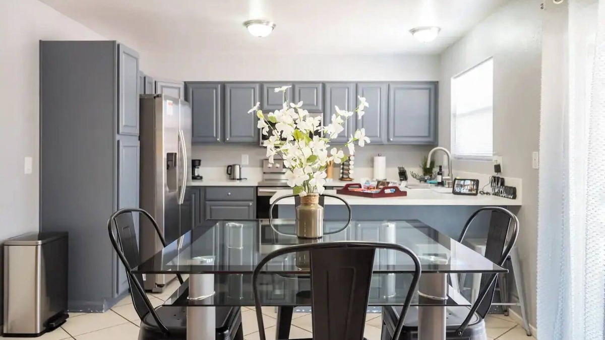 Whitney House | Las Vegas Retreat · Modern 3BR Oasis · 10 Min to Strip · Pet-Friendly & Licensed