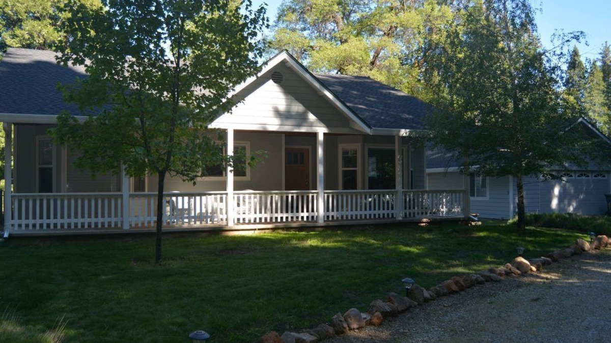 Shingletown House | Lassen retreat: Lovely 3 Br 2 bath home on 1 acre w/meadow & forest views