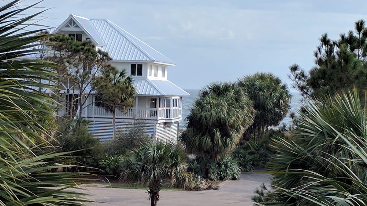 Plantation House | LAST CHANCE August 16-30 ONLY 270 USD PER NIGHT! Plantation, cross street beach!
