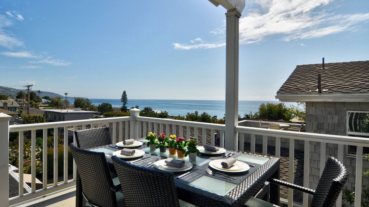 Laguna Beach House | Last Min Avail Mid-June - Mid-July! Message us for best rate 1 min walk to beach