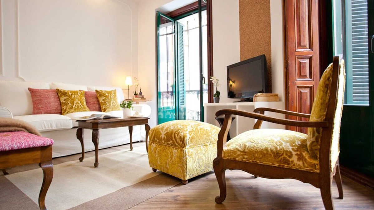 Centro Apartment | Last min rate Bright Central Goya Elegant Sol Suite