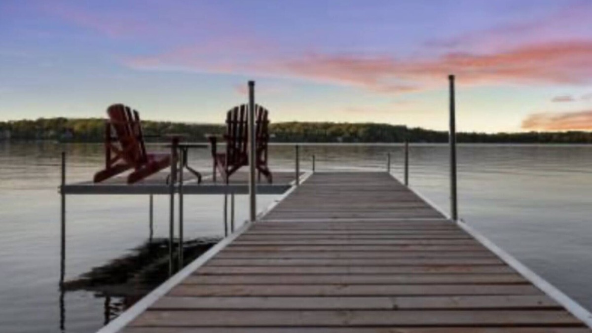 Lac-Brome Ski Chalet | LAST MINUTE, 14:00! Nauticski Lac Brome, Knowlton *Ski Bromont/Sutton/Orford/O-H