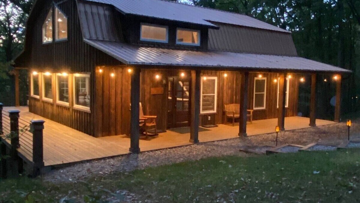 Rockbridge Cabin | Last Minute and Early Bird Discount -20 Acres in Hocking Hills-Copperhead Cabin