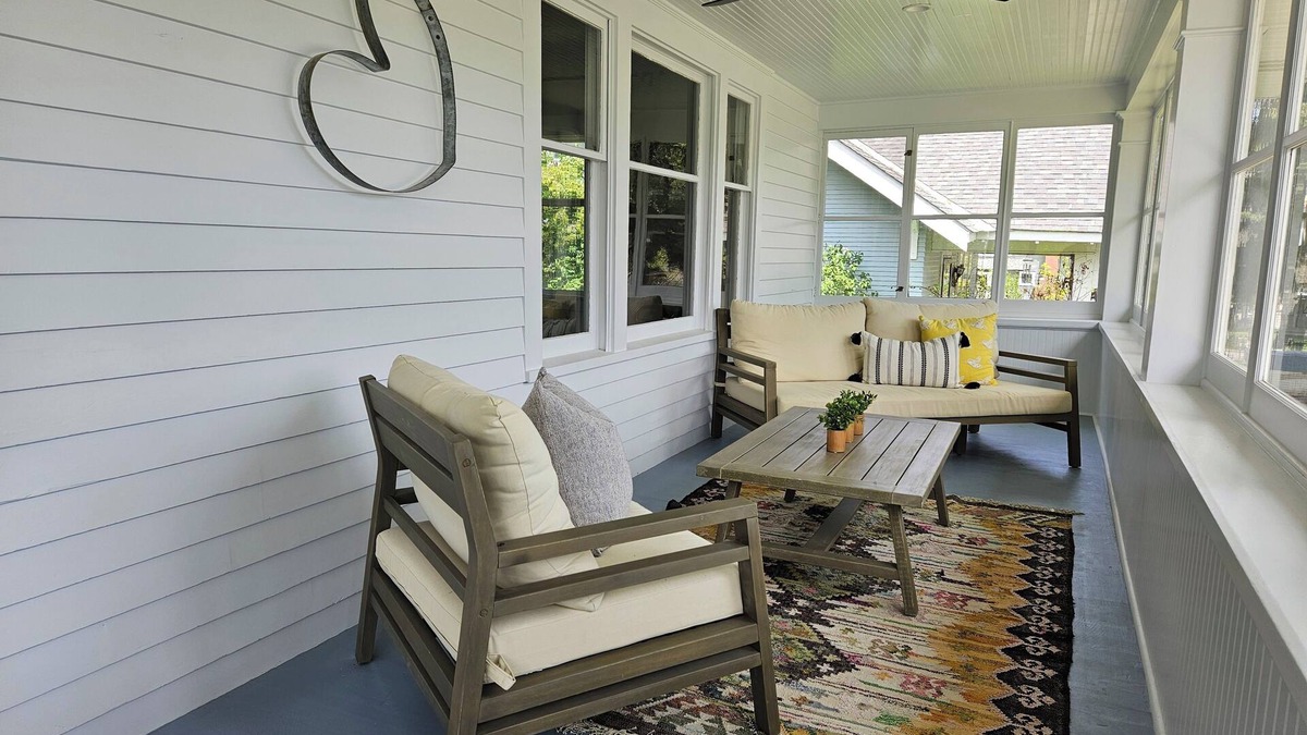 Lewistown House | Last Minute August Openings! Low Midweek Rates. No Cleaning Fees.