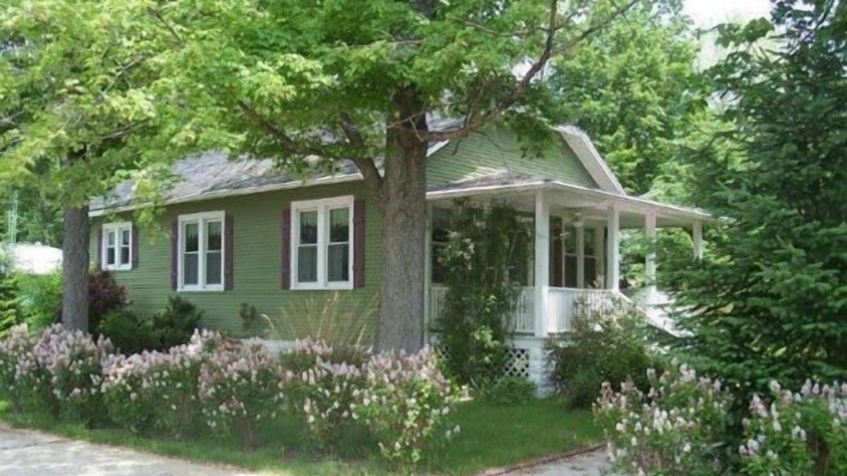 New Buffalo Cottage | Last Minute BEACH GETAWAY, New Buffalo, MIn