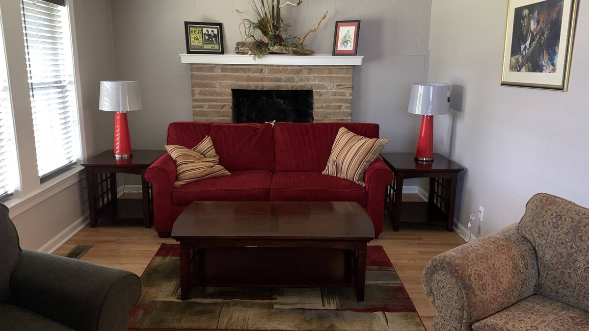 Tuscaloosa House | Last minute cancelation. Message me 4 reduced pricing for Wisconsin game