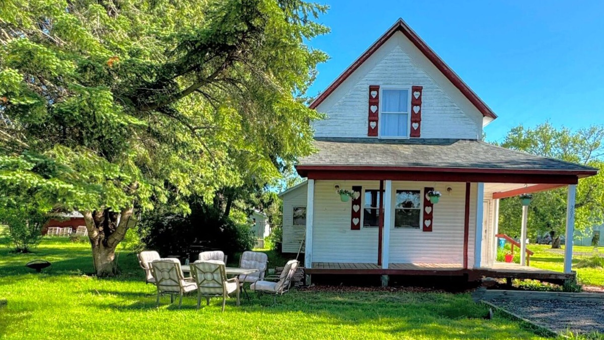 Omer Ski Chalet | Last Minute Discount! Central Location in MI’s Smallest City!