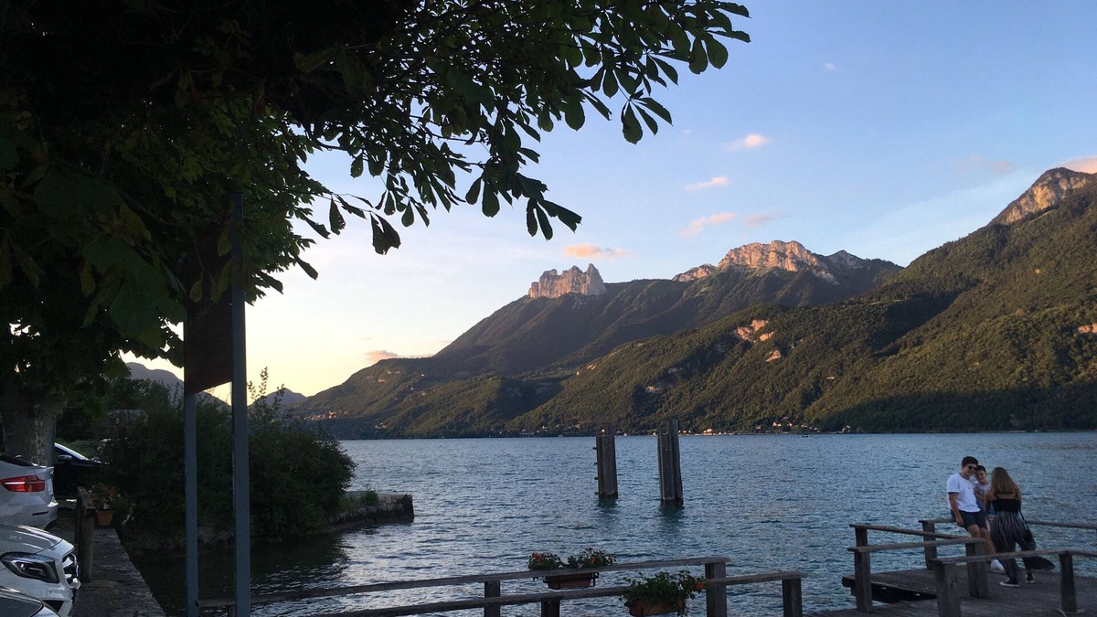 Copponex House | LAST MINUTE OFFER : large house in the countryside with swimming pool, near Annecy