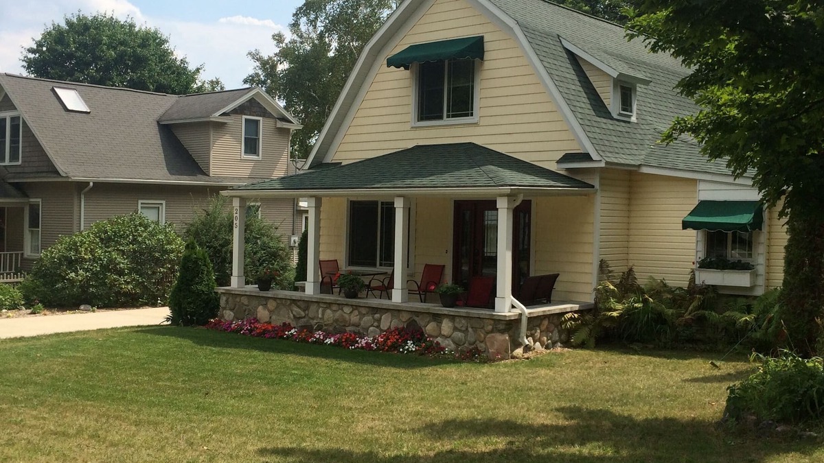 Northport House | Last minute opening in Aug. Available Aug 12-21st due to cancellation. Book now!