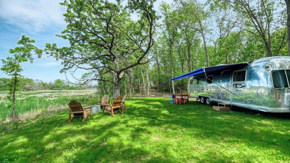 East Troy House | Last Resort - Vintage 1977 Airstream