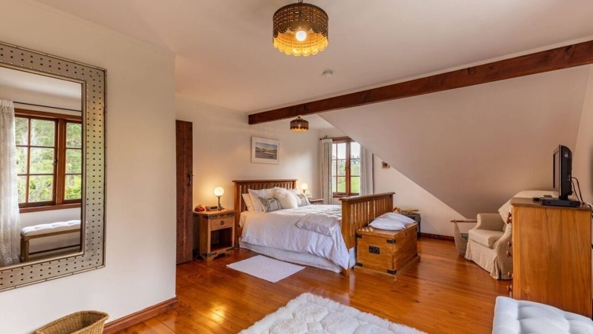 Brightwater House | Last Straw Cottage - Beautiful Straw Bale house in fantastic countryside.