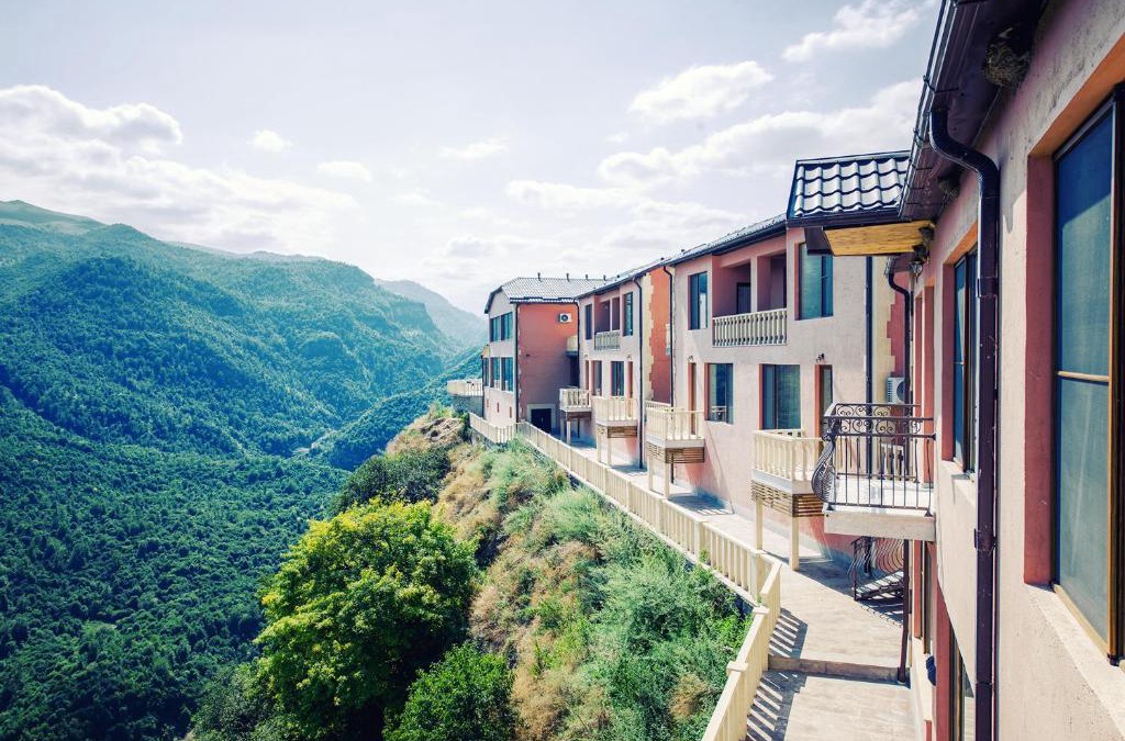 Yenokavan Resort | Lastiver Resort