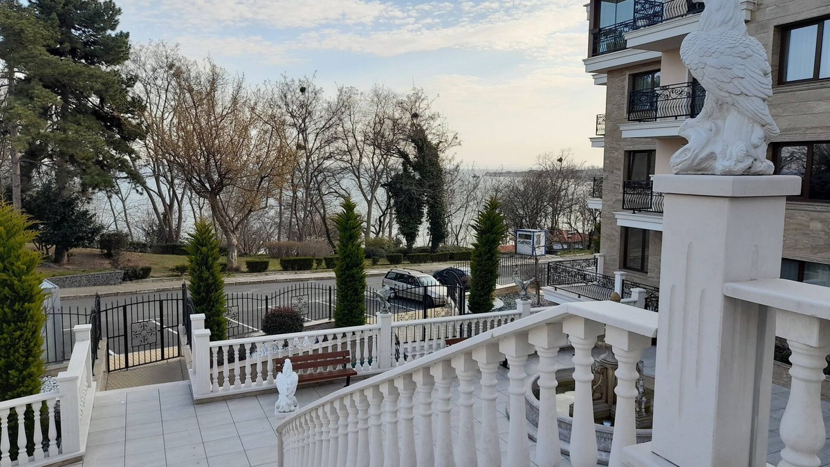Nessebar Apartment | ❤️ LASTMINUTE Luxury 4-room apartment right on the beach, Nessebar town center⭐