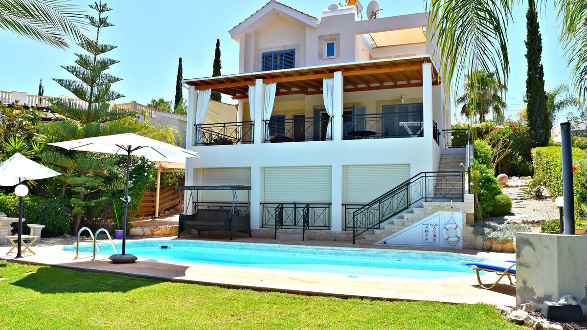 Latchi Villa | Latchi Beach - 4 Bed Luxury Villa 200m to Latchi's Blue flag Beach -Private Pool