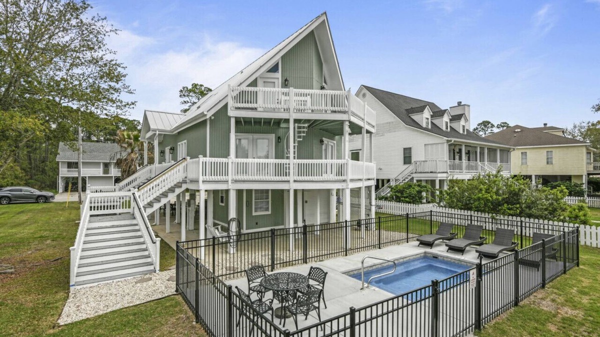 Pass Christian House | Latitude Adjustment|Waterfront|Pool|Sleeps 10|Your Ultimate Waterfront Retreat!