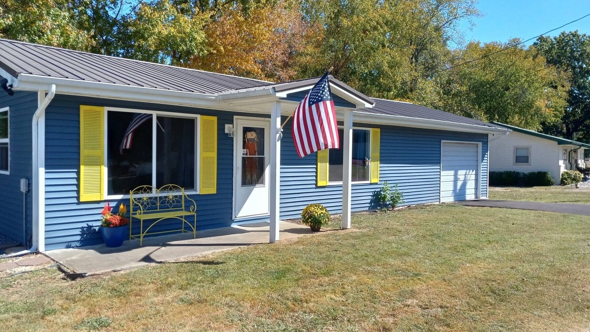 Hardin House | Latitude Adjustment Kentucky Lake