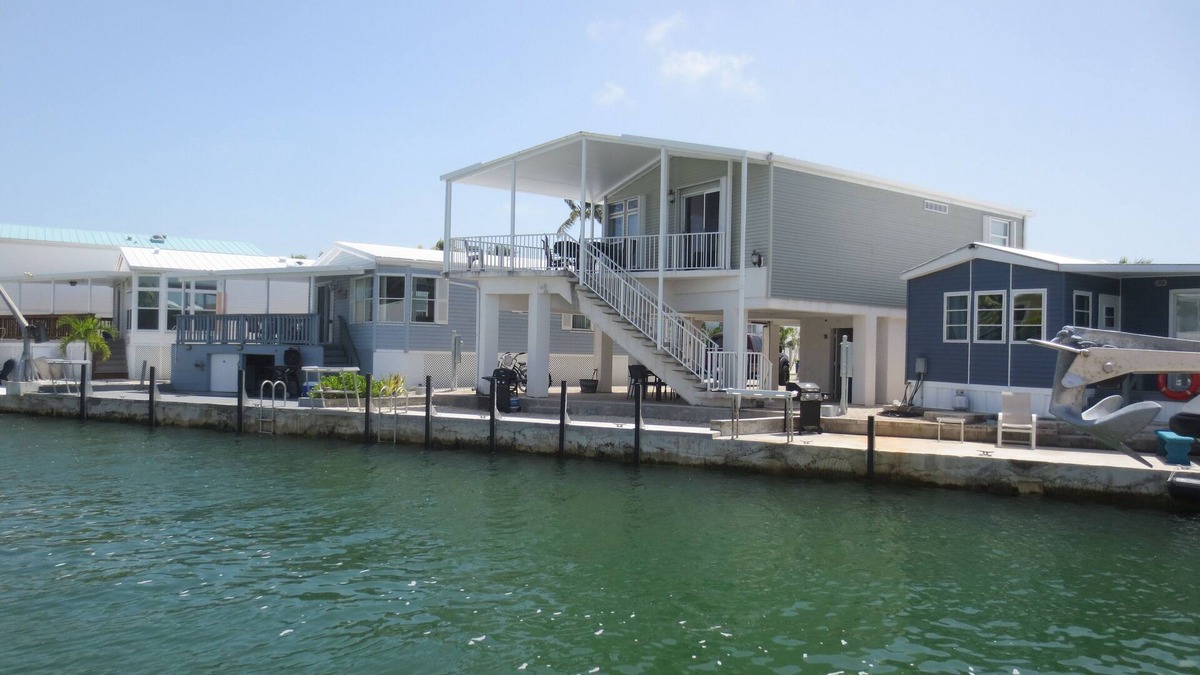 Cudjoe Key House | LATITUDE ADJUSTMENT
