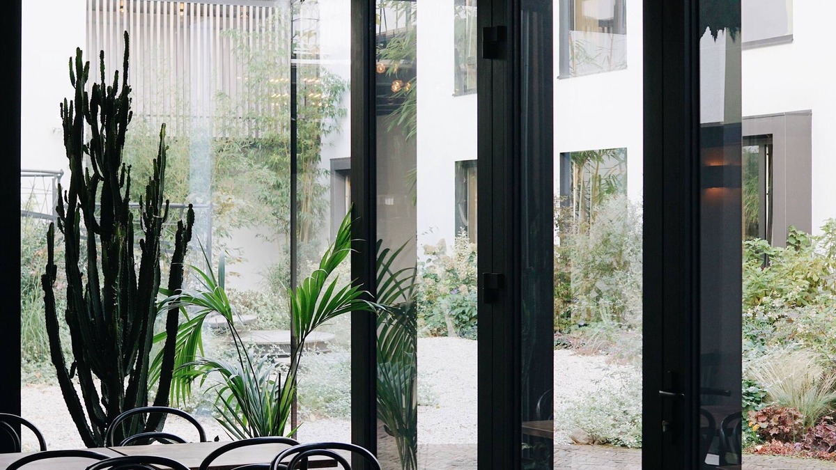 Matonge Hotel | Latroupe Jardin Secret
