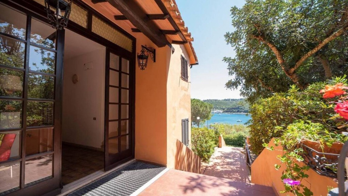 Mola Apartment | Laura apartment - a few minutes drive from Porto Azzurro and Capoliveri