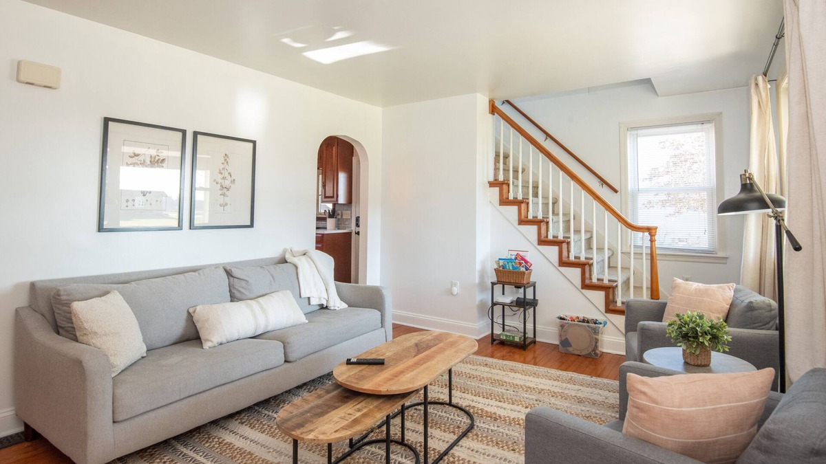Lititz House | Laurel Cottage 4 BR 1 Bath