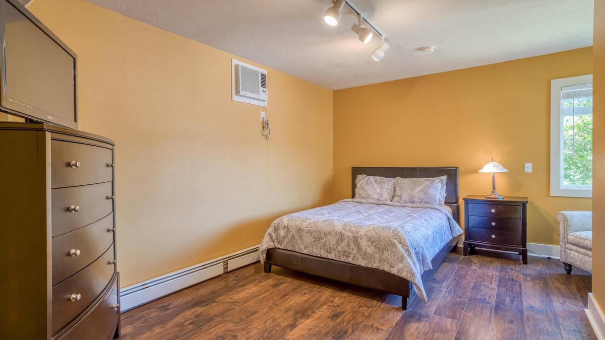Otis House | Laurel Haven