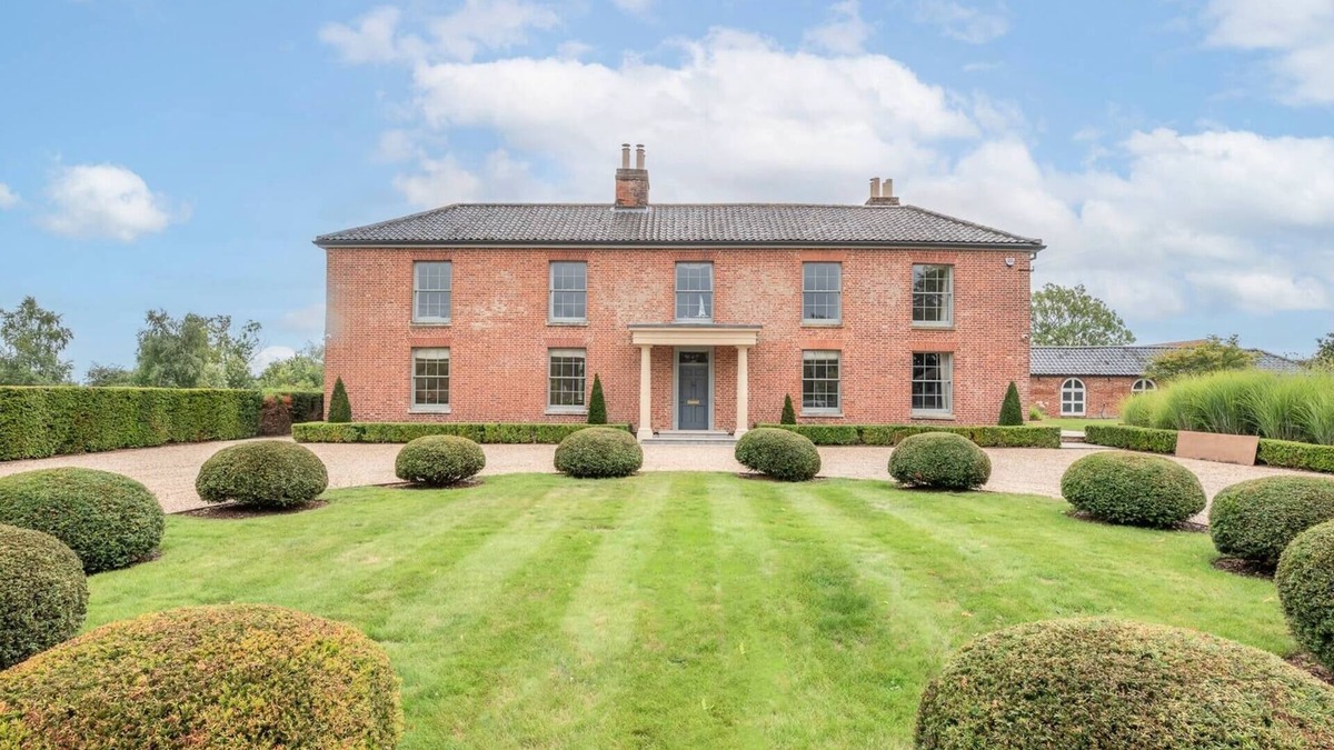 Weybread House | Laurel House, Weybread