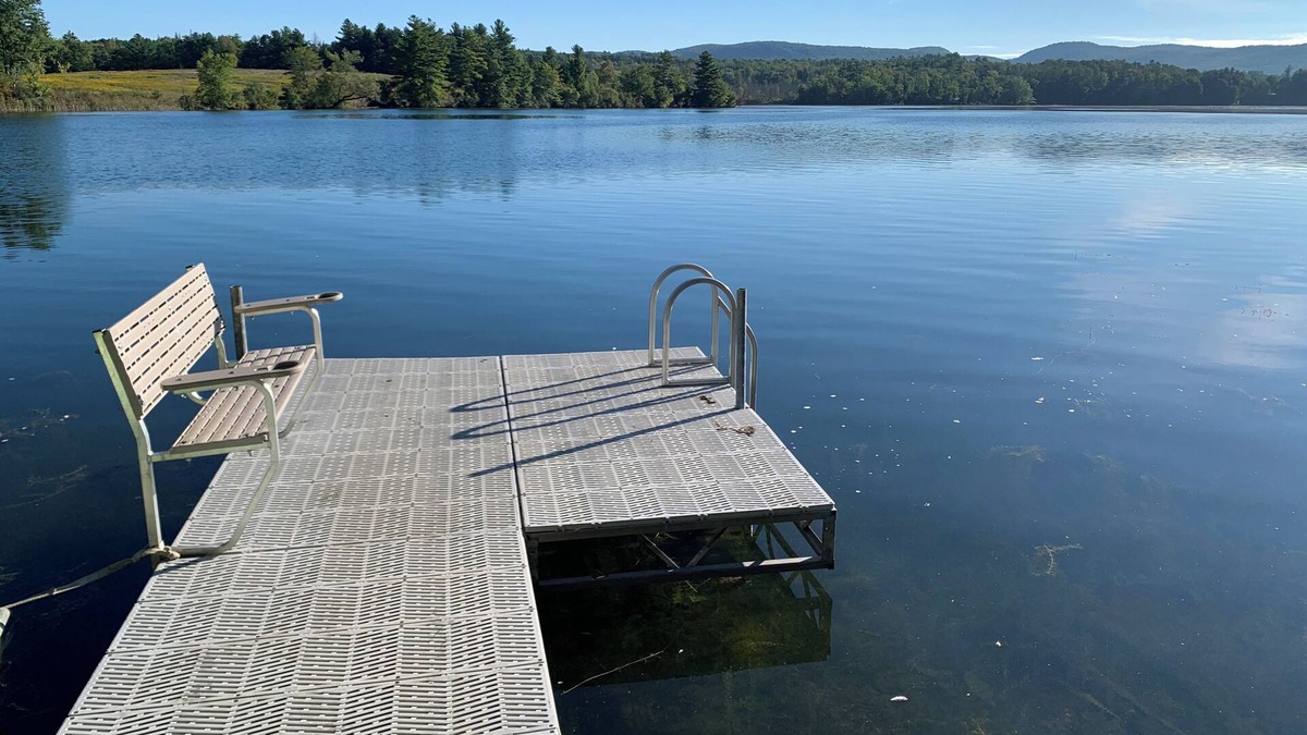Lee House | Laurel Lake Luxury 4BR, 4.5 Bath, Ranch on Fox Hollow Estate