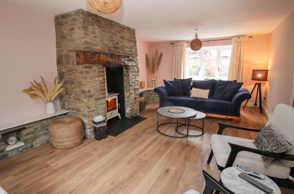 Bishops Castle House | Laurgeths House