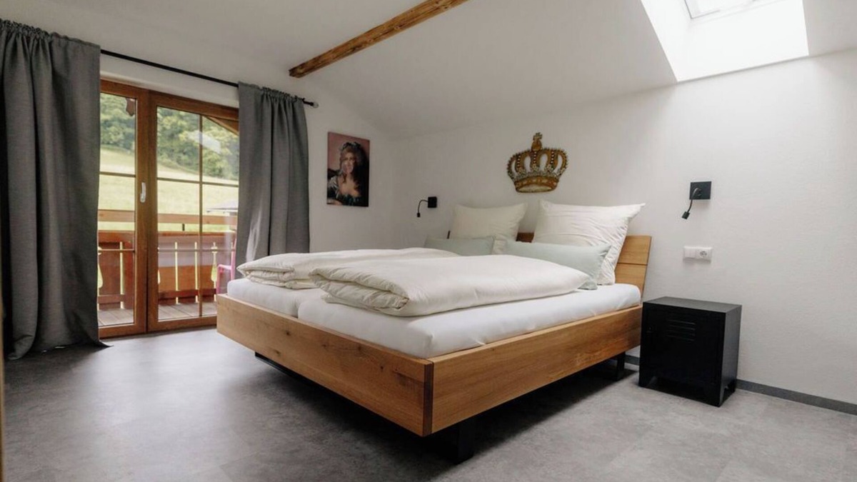 Stanggaß Apartment | Lausdirndl - 65sqm, 2 sep. Bedroom, bathroom/WC, balcony,