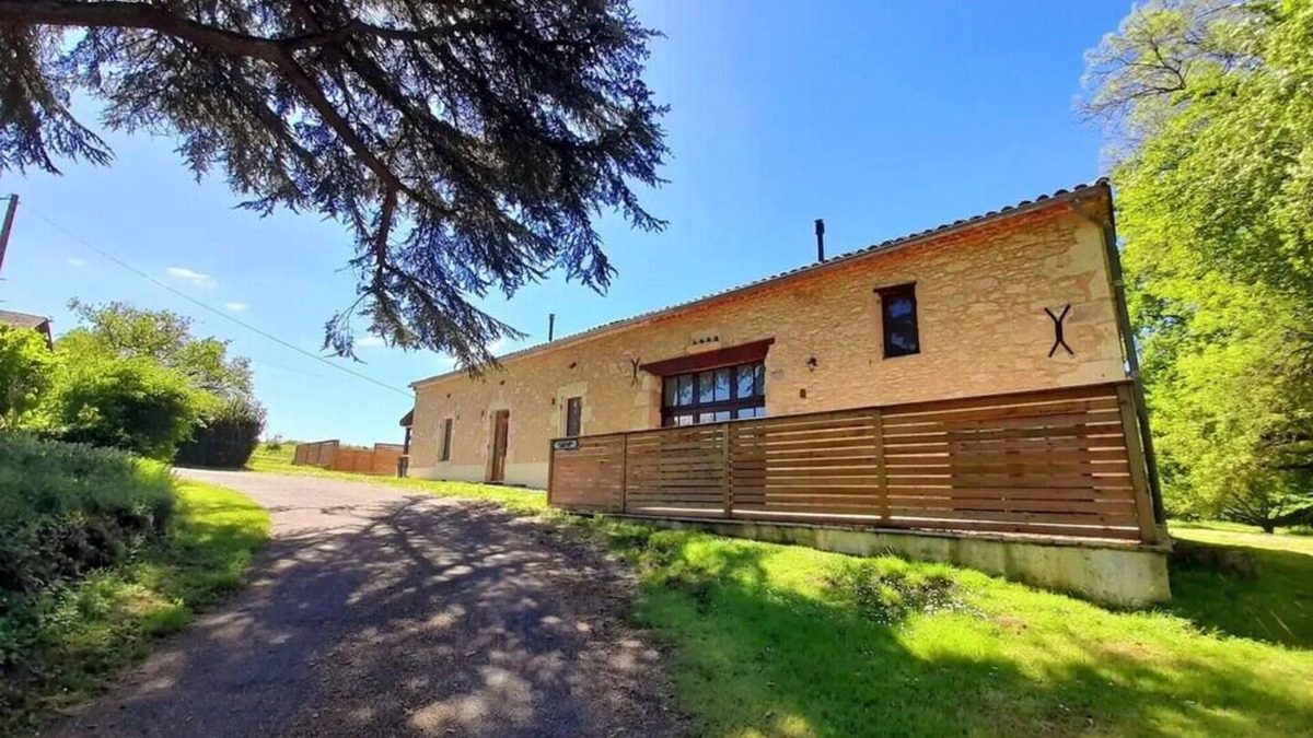Roumagne Other | Lavanda House – Tranquil Family Retreat with Pool in the French Countryside