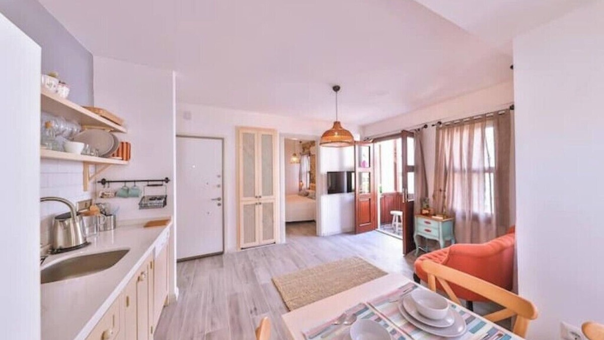 Kas Apartment | LavantaKaş 2 50 mt to Long Bazaar in Kas Square