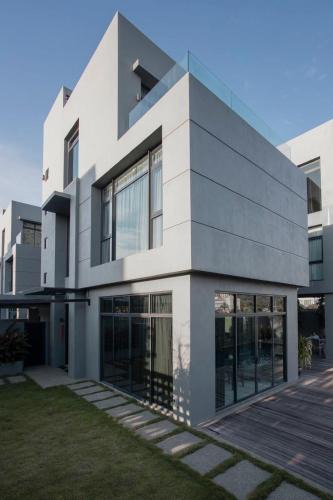 Pantai Tengah Villa | Lavanya H Villa 12A Luxury bungalow with private swimming pool H 豪华泳池别墅