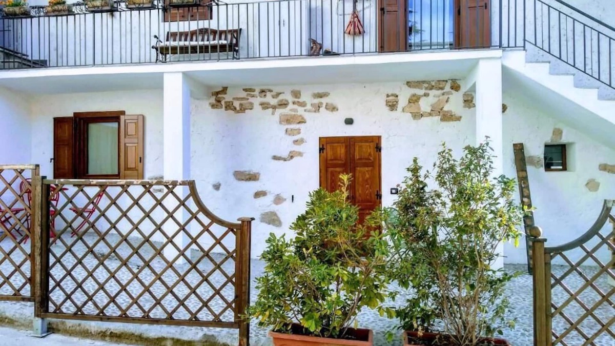 Lavis House | Lavender and Rosemary cottage
