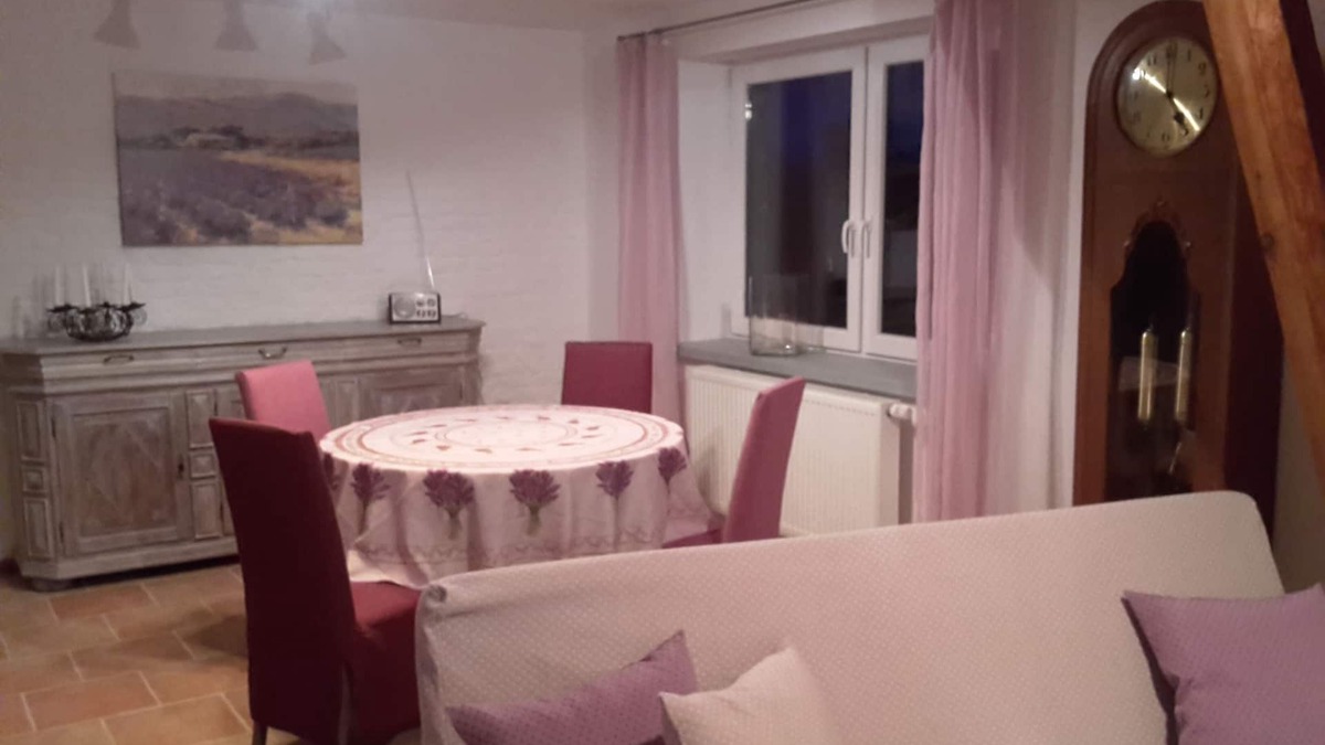Moresnet-Chapelle Apartment | Lavender apartment with balcony, 4 persons