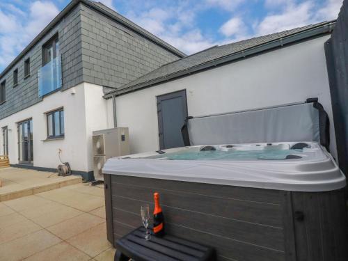 Crantock House | Lavender House