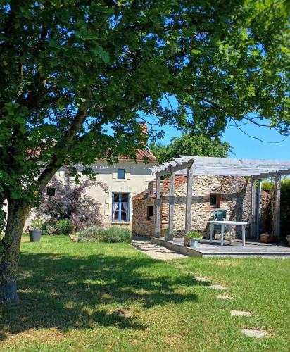 Cersay House | Lavender House - Traditional & charming stone home