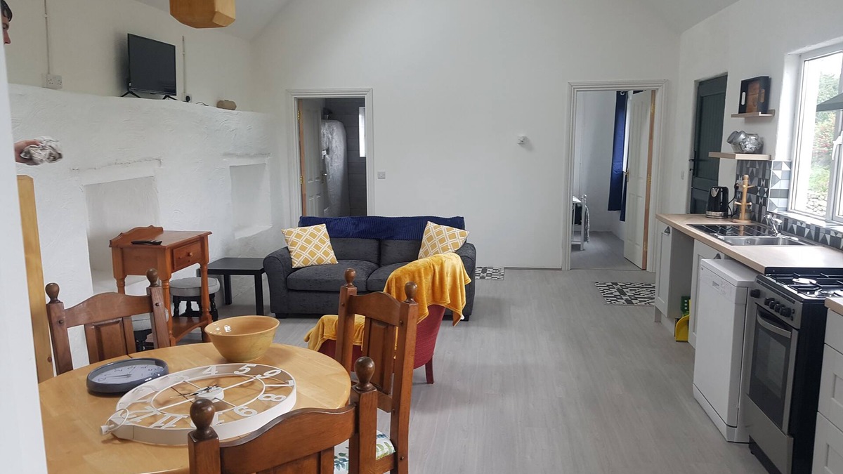 Ballyduff Cottage | Lavender Wild Atlantic Way 200 year old cottage all welcome