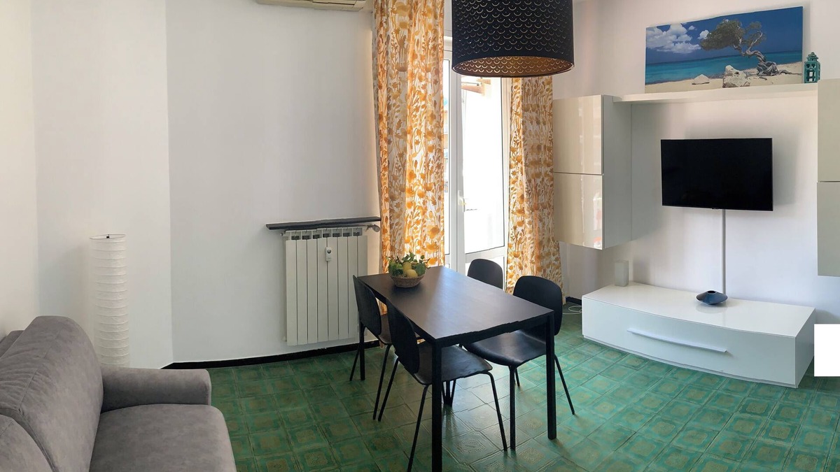 Rapallo Apartment | Lavi House with Box