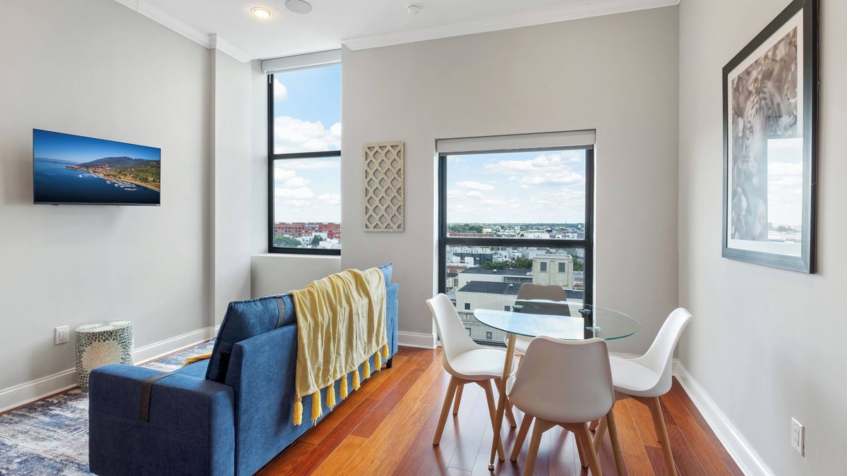 Poplar Apartment | Lavish 1BR w/Pool & Gym Access