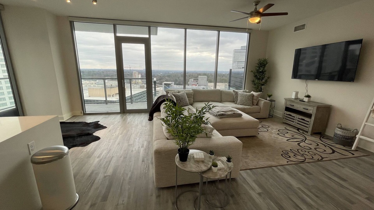Lenox Apartment | Lavish high-rise penthouse