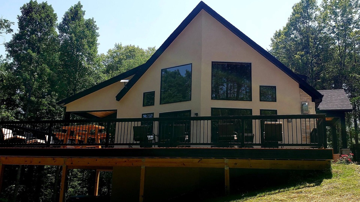 Logan Cabin | Lavish New Lodge Surrounded by Nature in Hocking Hills - Lodge 1