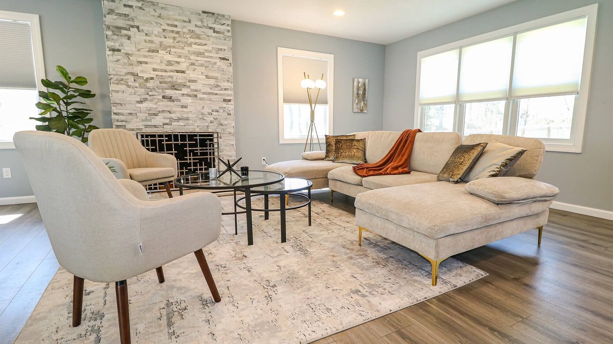Princeton House | Lavish Spacious Home Near Town Game Room 4BR