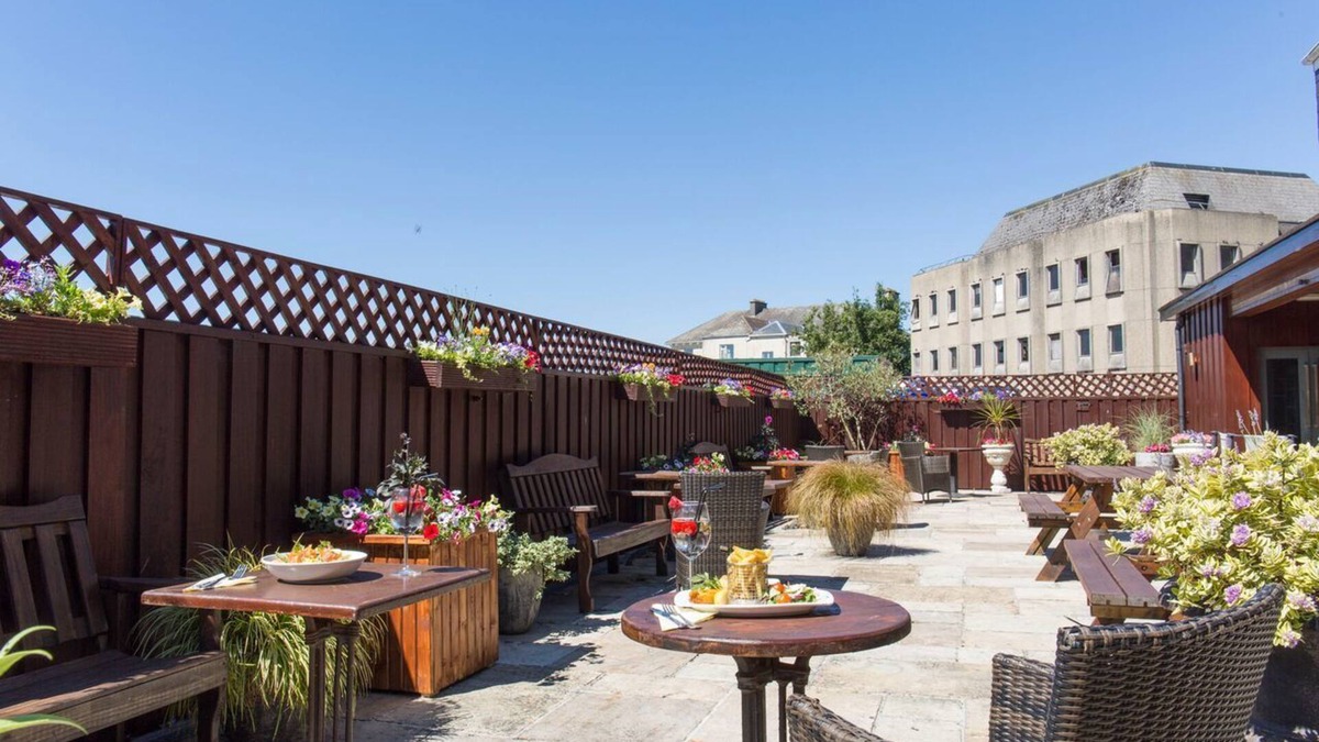 Dungarvan Hotel | Lawlors Hotel