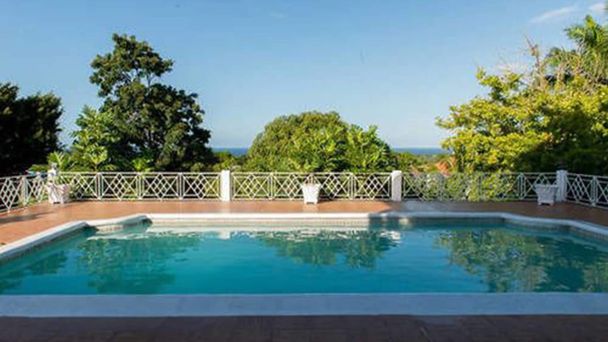 IronShore Estates Apartment | Lawrence Pool House
