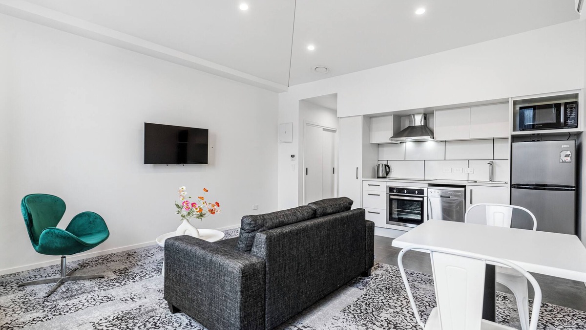 Avondale Cottage | Layard Apartments 513 - West Auckland Apartment