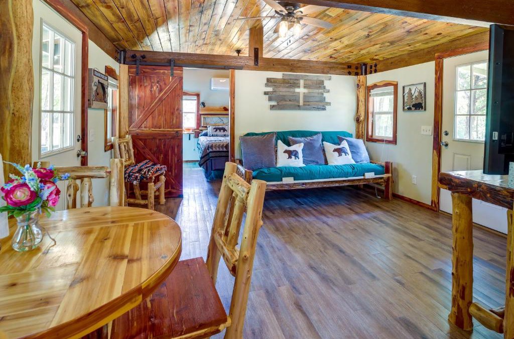 Tuskahoma House | Lazy Bear Cabins 1 at Tuskahoma Near Sardis Lake!