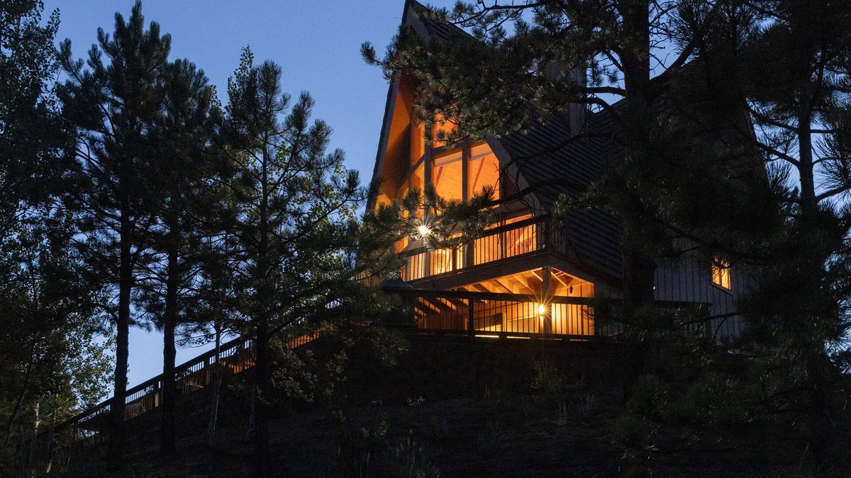 Florissant Cabin | 'Lazy Bear Lodge' in Florissant w/Mountain Views!