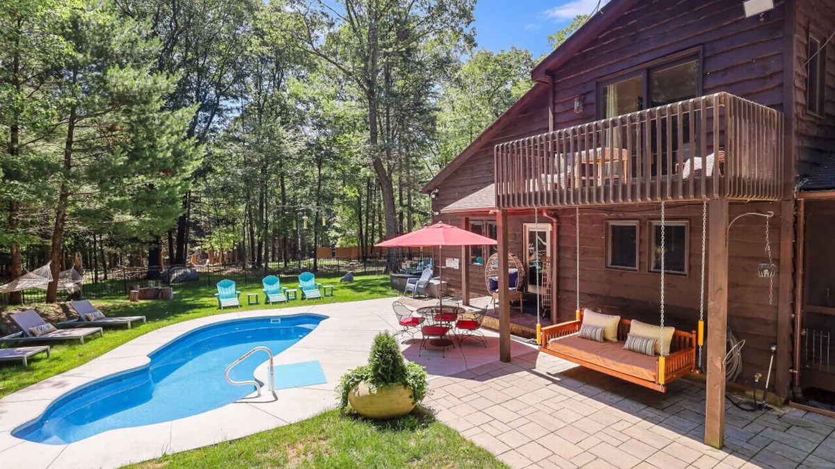 Stroudsburg House | Lazy Bear Lodge Resort