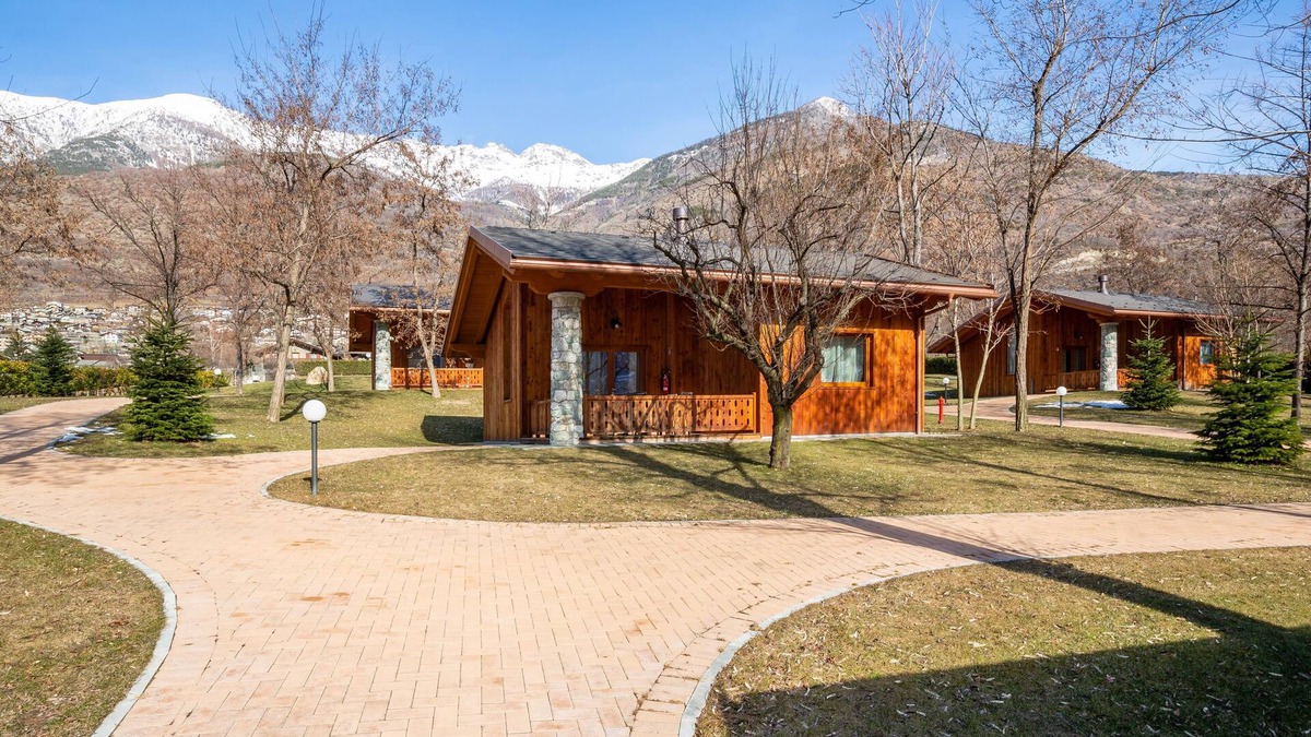 Quart RV Rental | Lazy Bee Camping Village